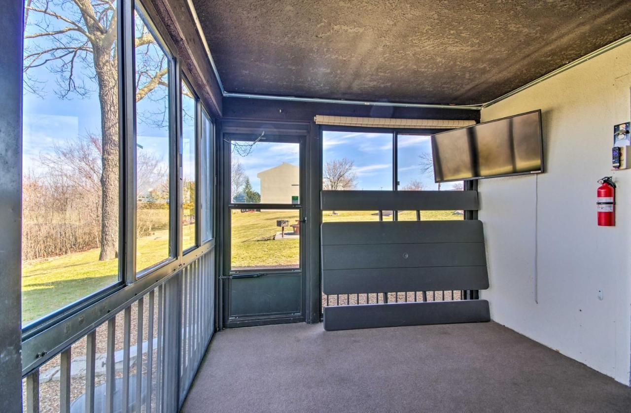 Ozarks Vacation Rental Condo With Lake View! Exterior photo