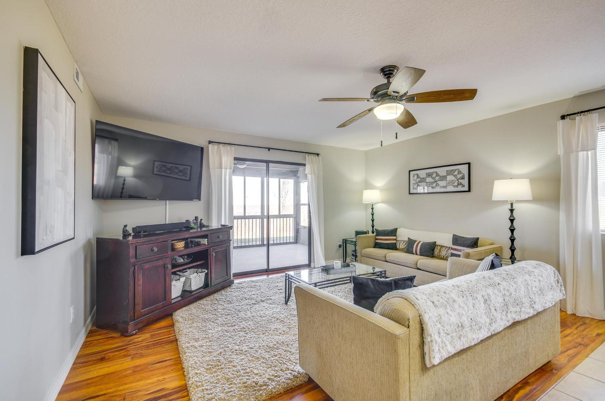 Ozarks Vacation Rental Condo With Lake View! Exterior photo