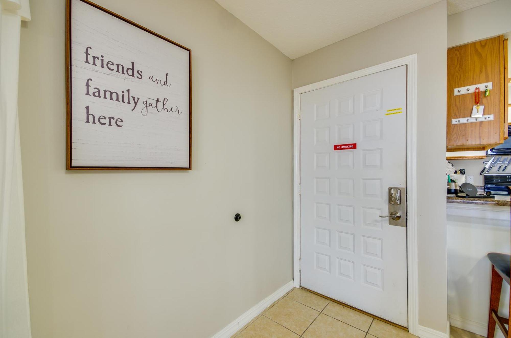 Ozarks Vacation Rental Condo With Lake View! Exterior photo