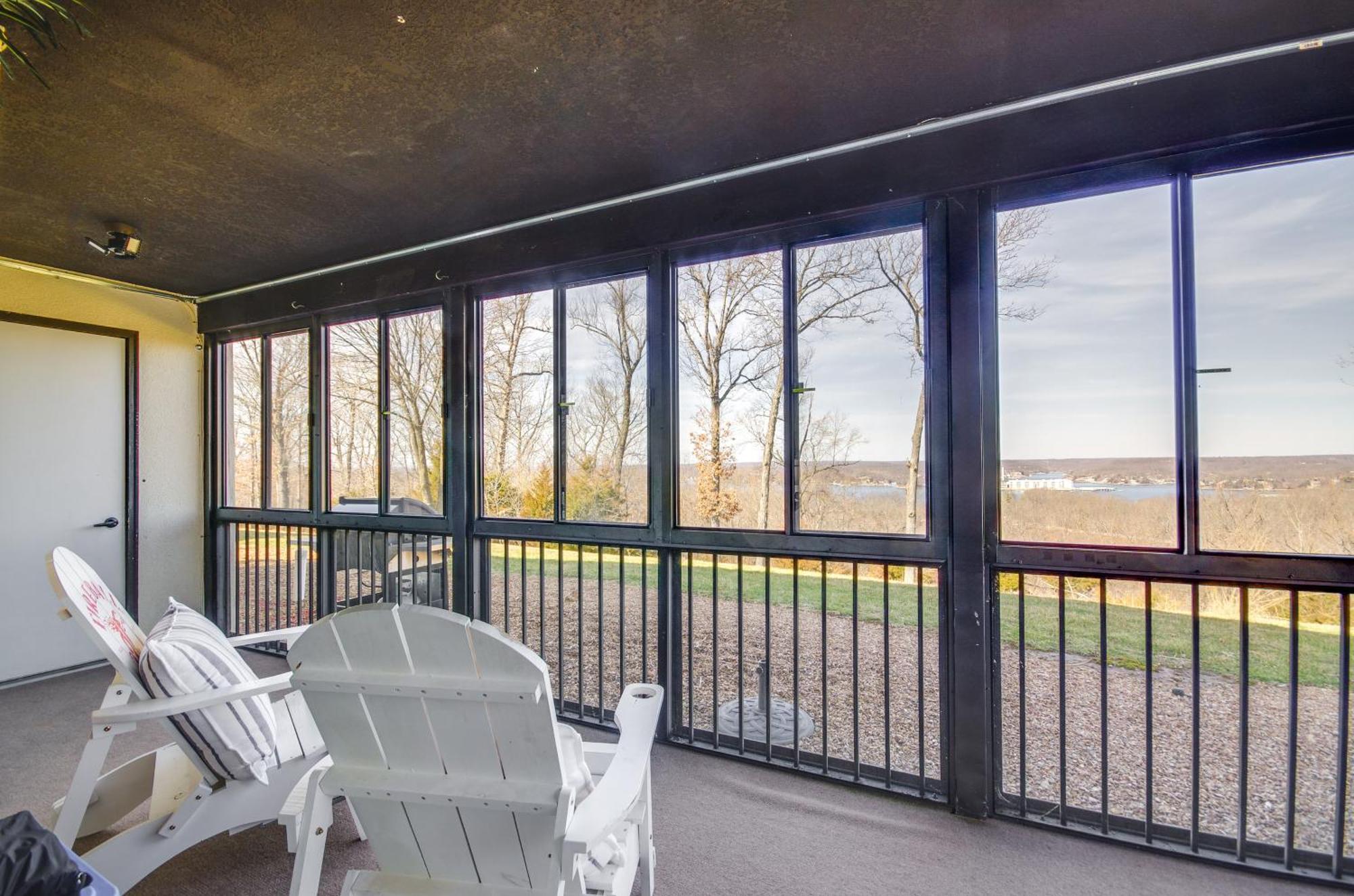 Ozarks Vacation Rental Condo With Lake View! Exterior photo